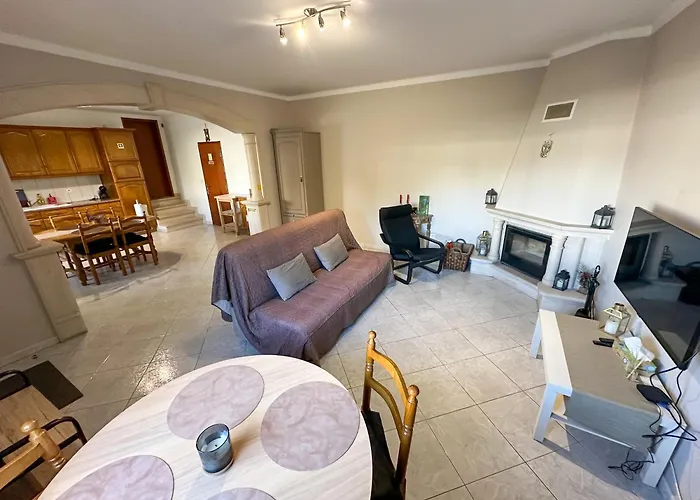 Polina Semesterbostad *